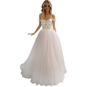 Wedding Gown 👰🏼‍♀️💒 Size 14